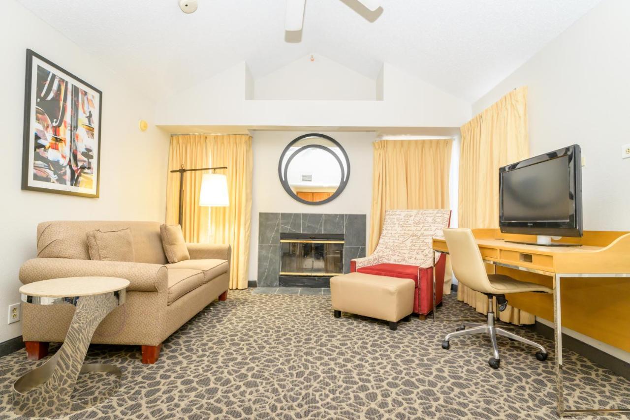 Philadelphia Suites At Airport - An Extended Stay Hotel المظهر الخارجي الصورة